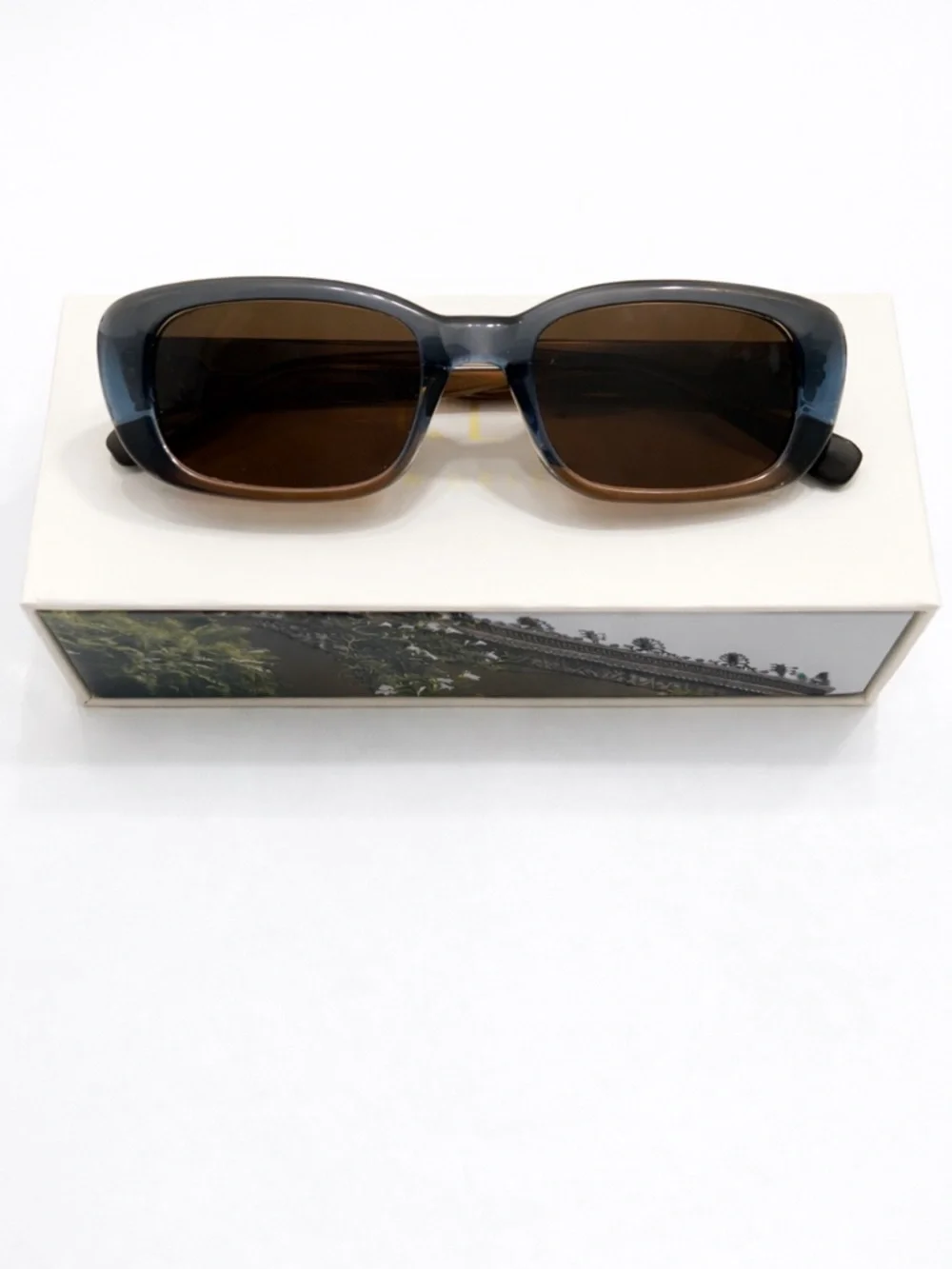 KREWE • Milan in Oolong - Picture 6 of 6